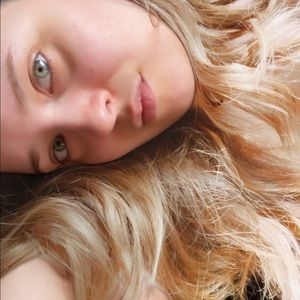 Meet your Posher, Lauren victoria